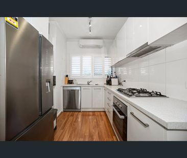 3/194-196 Seaview Road, Henley Beach South, SA 5022 - Photo 1