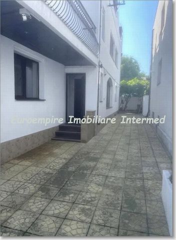 Vila de inchiriat zona FALEZA NORD - Fotografie 3