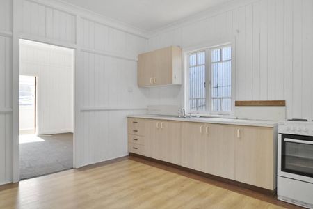 Walk to the City - Photo 4