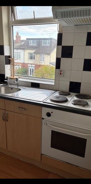 Room in a Shared House, Church Lane, LS15 - Photo 1