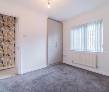 2 bedroom semi-detached house to rent - Photo 2