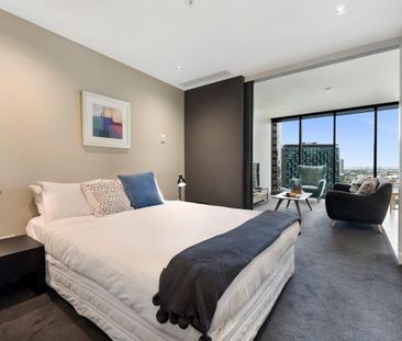 Sophisticated Riverside Living in the Prestigious Freshwater Place! - Photo 5