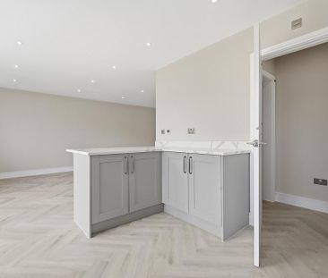 3 bedroom semi-detached house to rent - Photo 6