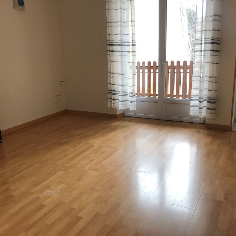 Appartement à louer - REIMS- SECTEUR EMILE ZOLA - Photo 1