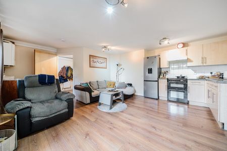 Plumstead Road, London, SE18 - Photo 2