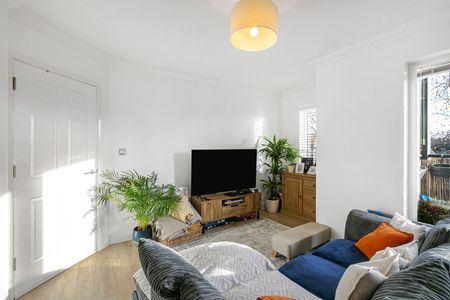 Byron Road, Addlestone, Surrey, KT15 2SX - Photo 4