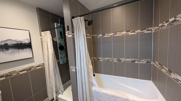 For Lease - 247 Poplar Avenue, Tay, Ontario - Photo 1