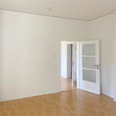 Bald frisch für Sie saniert ! Schöne Wohnung in ruhiger Lage - Photo 4