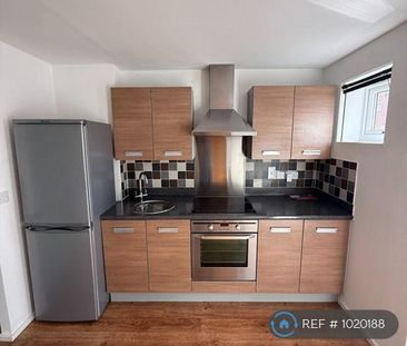 3 bedroom semi-detached house to rent - Photo 1