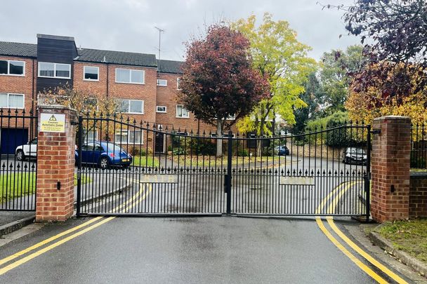 Powney Road - Photo 1