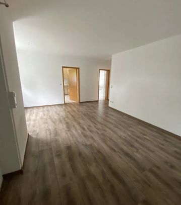 Günstige 2-Zimmer-Wohnung mit Einbauküche - Foto 1