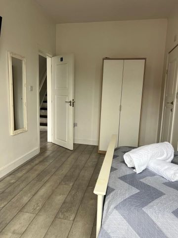 Room in a Shared House, Claremont Road, M14 - Photo 4