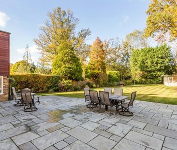 4 bedroom detached house to rent - Photo 2