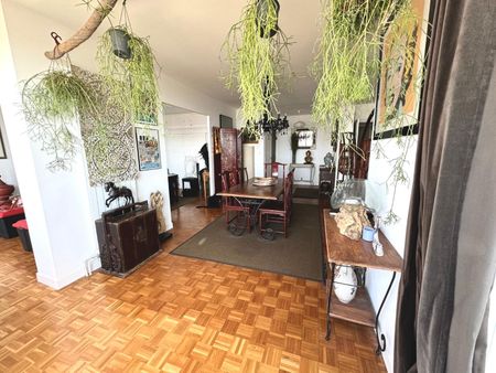 Location Appartement 3 pièces 109m² MARSEILLE 9ème - Photo 3