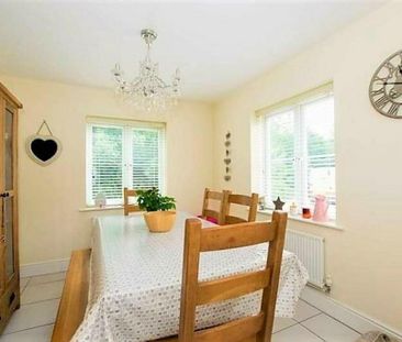 5 bedroom detached house to rent - Photo 2