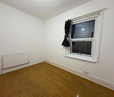 6 bedroom semi-detached house to rent - Photo 4