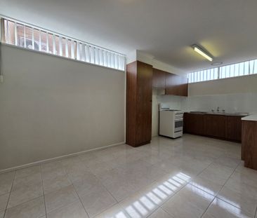 2 Bed Unit in Perfect Location - Photo 4