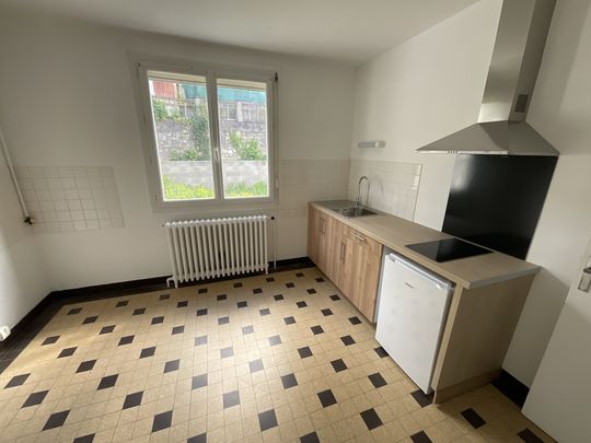A LOUER - Boulevard Auger - T1 de 37.16m² avec cave et balconnet - Photo 1