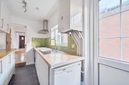 2 bedroom terraced house to rent - Photo 5