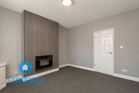References Pending - 2 bed Semi-Detached House - Photo 2