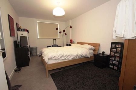 3 bedroom apartment to rent - Photo 2