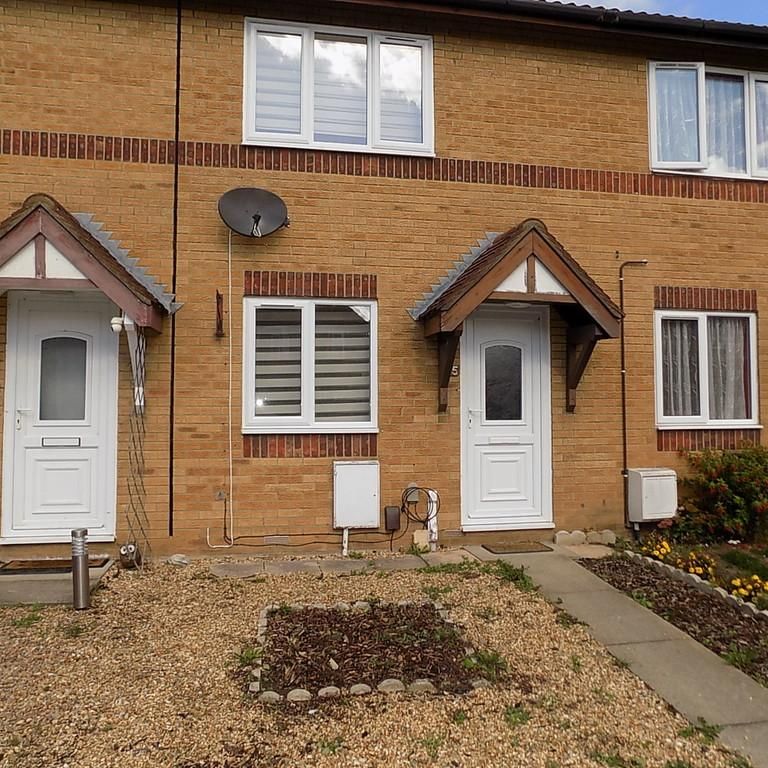 2 bedroom terraced house to rent - Photo 1