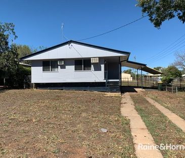Airconditioned and Available to Rent - Photo 3