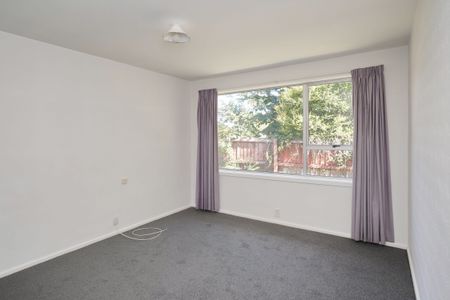 Tidy Two Bedroom Flat in Addington - Photo 2