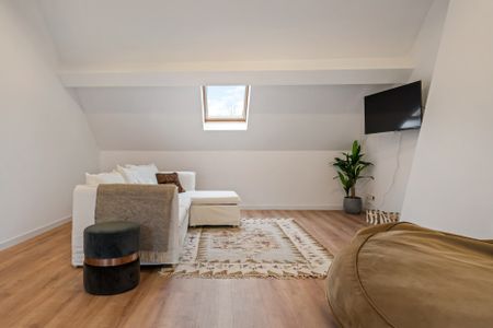 Prachtig gerenoveerd herenhuis in de gewilde Zurenborg wijk! - Photo 3