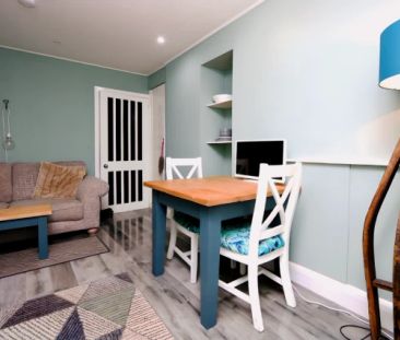 1Bedrooms, 1Bathrooms - Photo 2