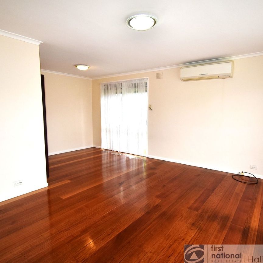 16 Folkestone Crescent, Springvale South - Photo 1