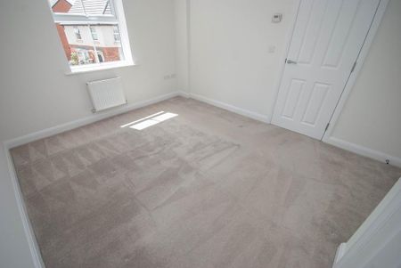 3 bedroom detached house to rent - Photo 4