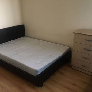 4 Bed Flat, Daley Street, E9 - Photo 2