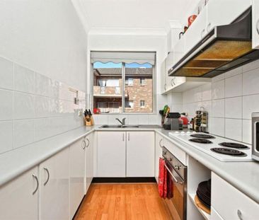 Convenient Apartment moments to shops and Train Station!!! - Photo 3