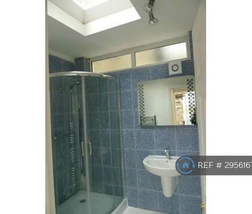 4 bedroom terraced house to rent - Photo 5