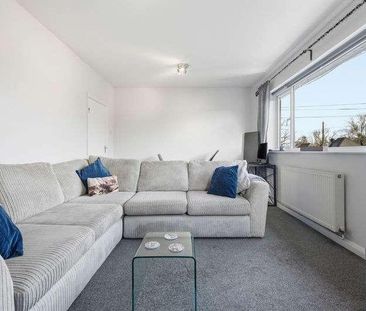 Priests Lane, Brentwood, CM15 - Photo 2