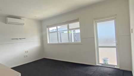 Cockle Bay, 2 Bedrooms - Photo 2