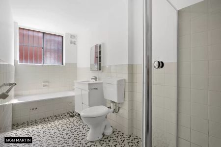 MGM MARTIN – TWO BEDROOM APARTMENT - Photo 3