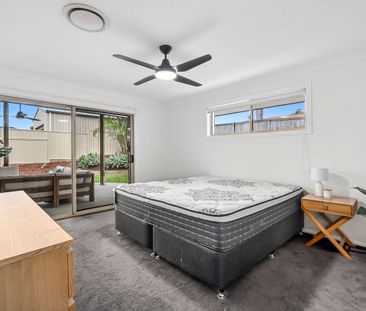 Furnished Family Home in Quiet Carrara Location - Photo 3