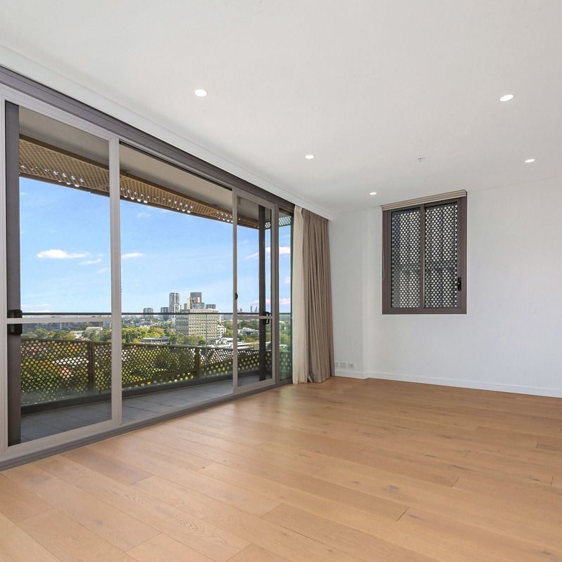 Panoramic Views I Luxury Interiors I Timber Flooring Throughout - Photo 1