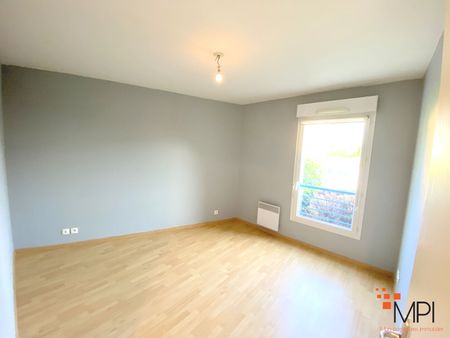 Location Appartement 3 pièces 75m² - Photo 3