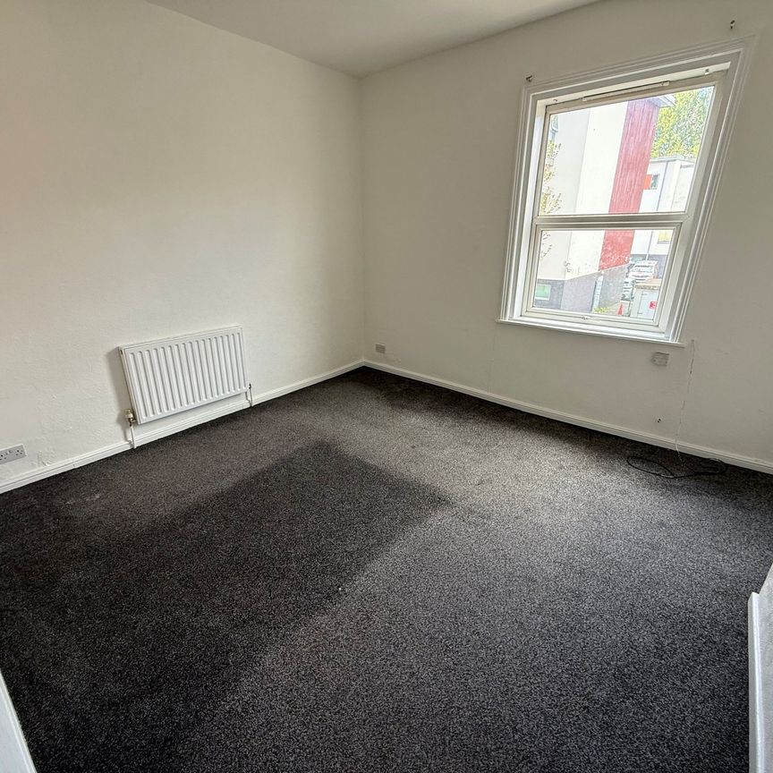 Bridgefield Street, Radcliffe - Photo 1