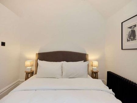 Comyn Road, London, SW11 - Photo 2