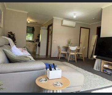 Charming and low-maintenance 2-bedroom unit. Ready to call home. - Photo 1