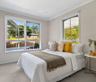 3 Bedroom Garden-Embraced Beauty - Photo 3