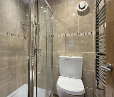 Terraced House to rent on - Photo 3