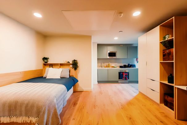 Gold Studio - Mid Floor - Photo 1