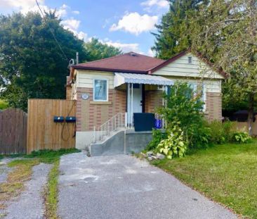 Upper- 112 Allan Street | 112 Allan Street, Whitby - Photo 1