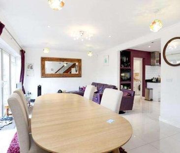 Heronsforde, Ealing, W13 - Photo 3