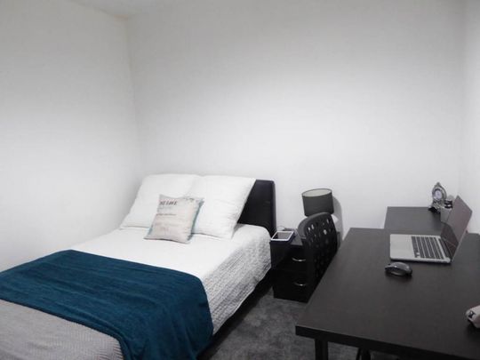 5 bedroom house to rent - Photo 1